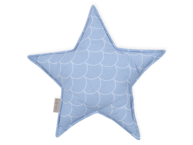 Stjernepude hvide halvcirkler på pastelblå