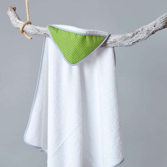 Hætte håndklæde hvide prikker på grøn