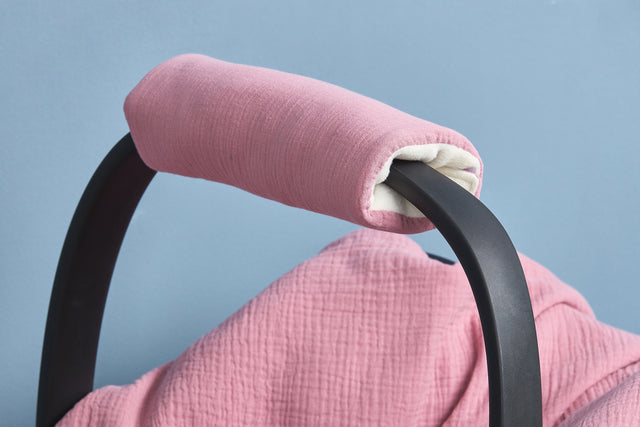Armbeskytter babysæde muslin pink